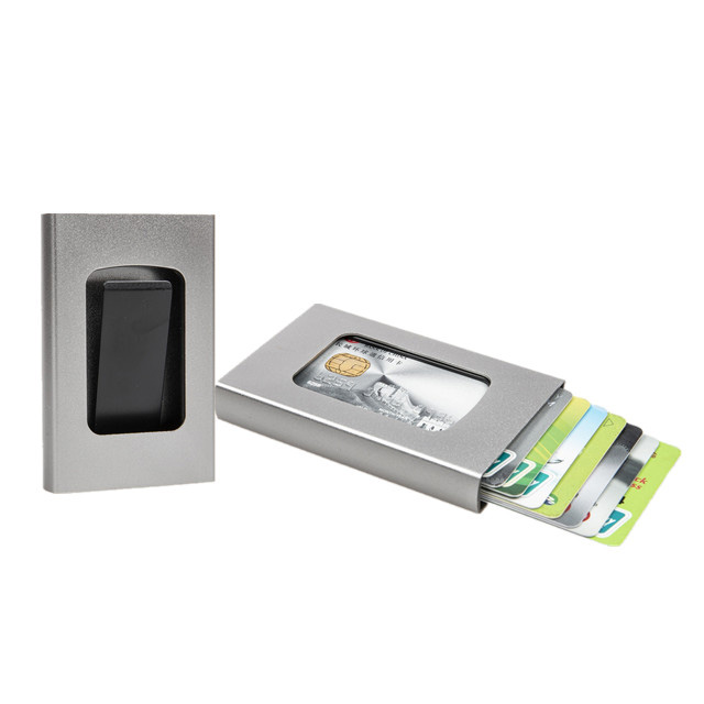 كيف تحمي محافظ RFID البطاقات والبيانات الشخصية؟
